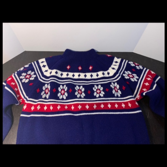JC Penney Nordic Style Ski Sweater Blue, Red, and White Snowflake Design Size L - Picture 2 of 9